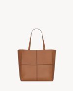 YSL SAINT LAURENT PARIS small 4 CARRÉ tote in leather - Image 3